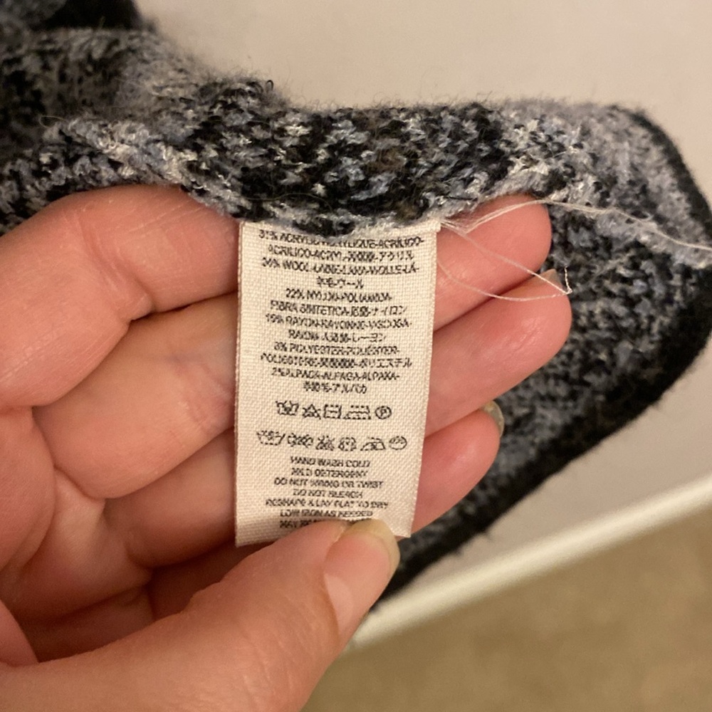 Free People sweater - Picture 7 of 11